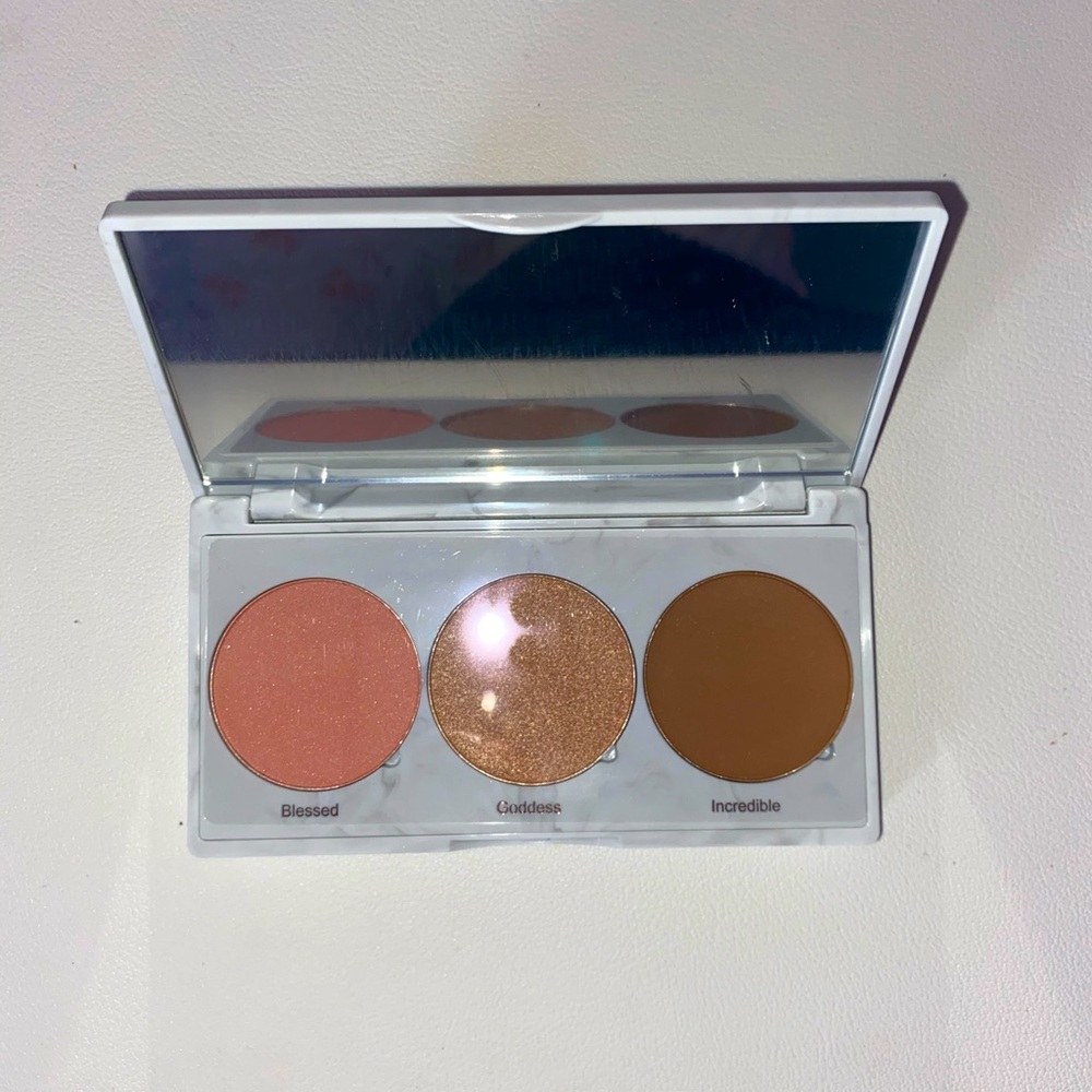 Real Her Ultimate Glow Getter Cheek Trio